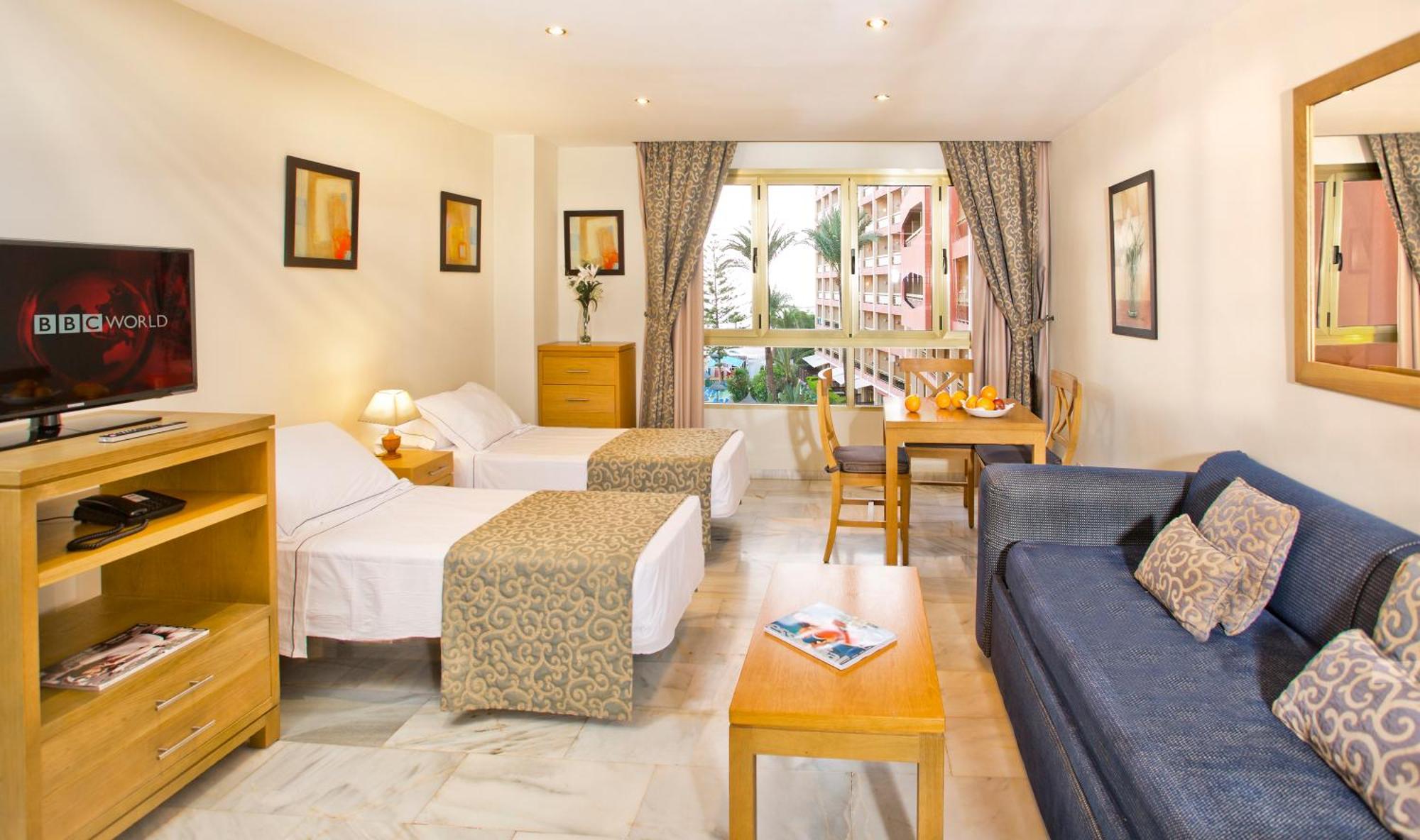 Sunset Beach Club Hotel Apartments Benalmadena Room photo